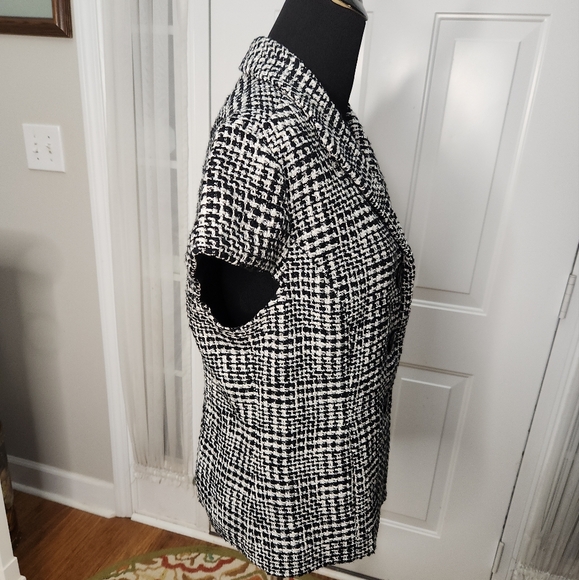 NWT Coldwater Creek Black and White Tweed Boucle Jacket  Size 10 - Picture 2 of 8